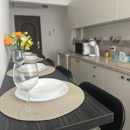 Apartament 2 Cam Cetate 알바루리아 외부 사진