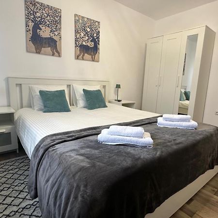 Apartament 2 Cam Cetate 알바루리아 외부 사진