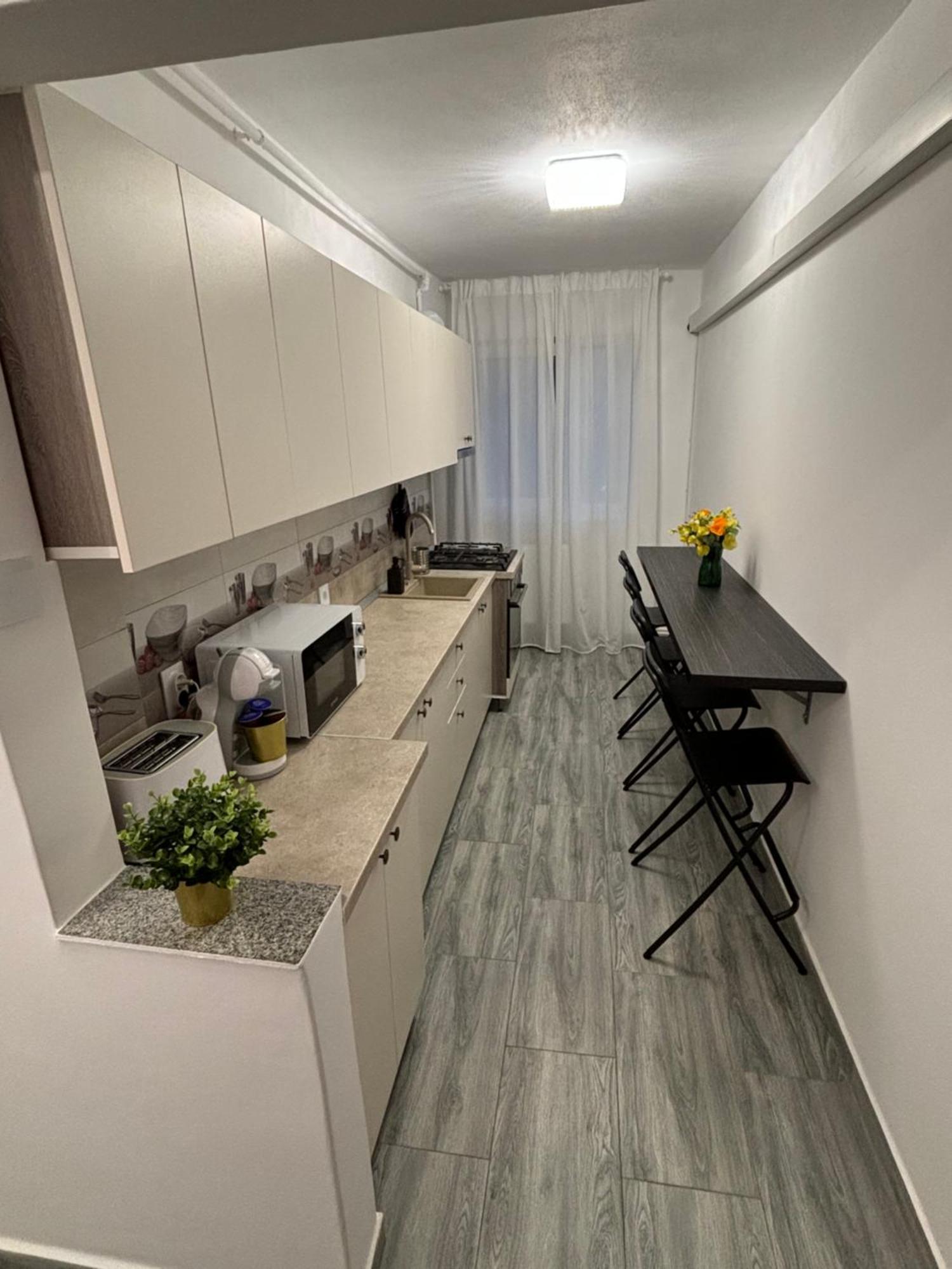 Apartament 2 Cam Cetate 알바루리아 외부 사진